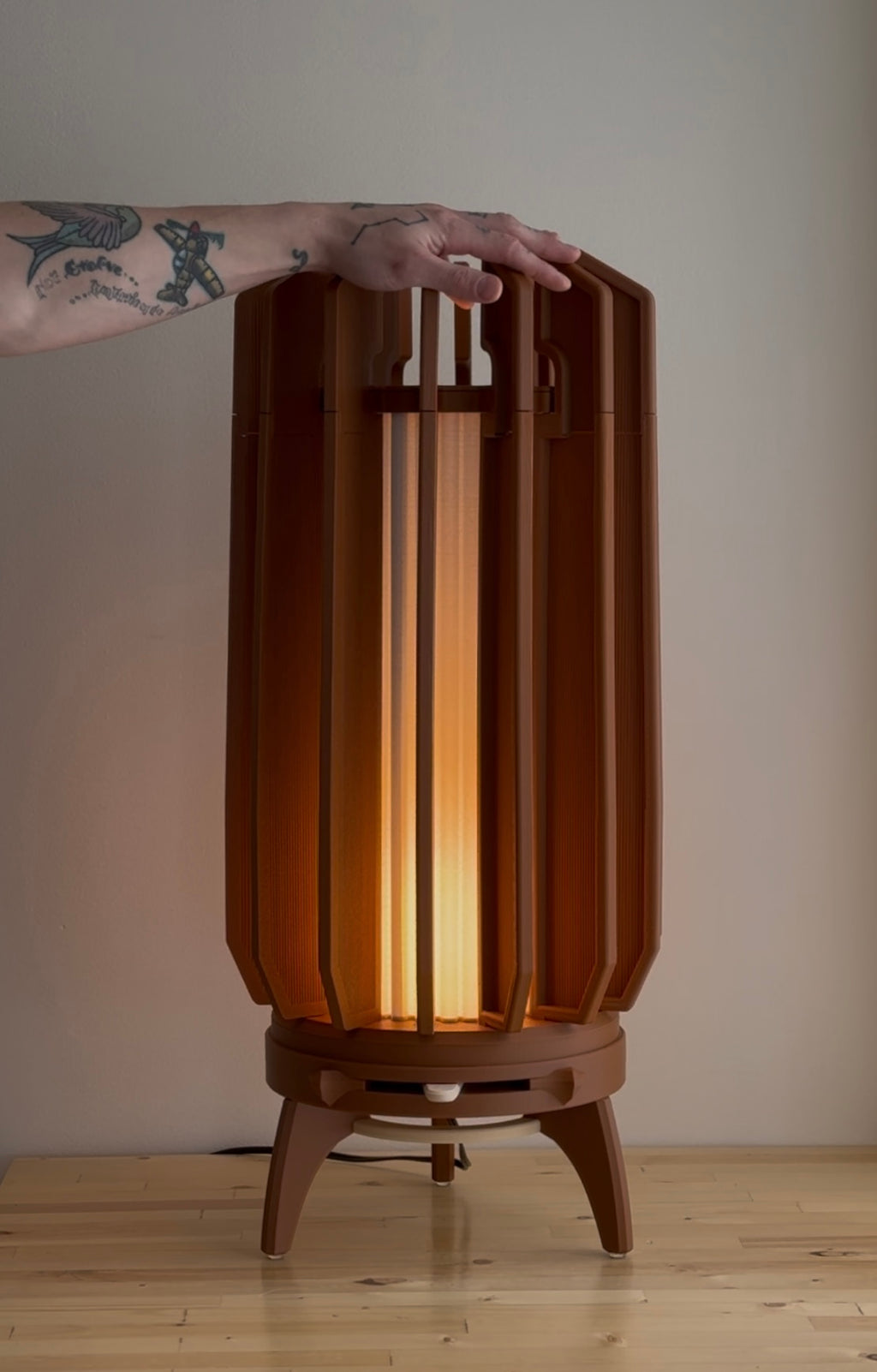 The Reveal Giant.0 Scale